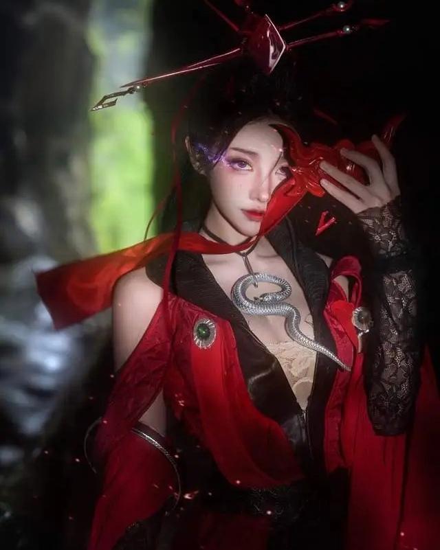 《永劫无间辅助》宁红夜现身漫展？走路摇小姐姐cos，网友：服了！