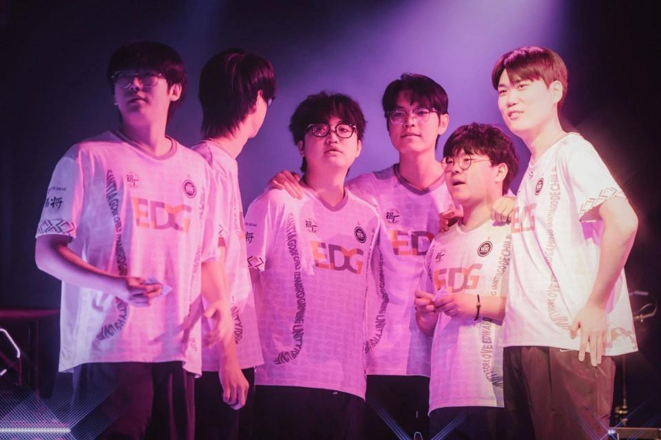 无畏契约辅助大师赛：EDG全败出局原因，真是康康选尚勃勒吗？